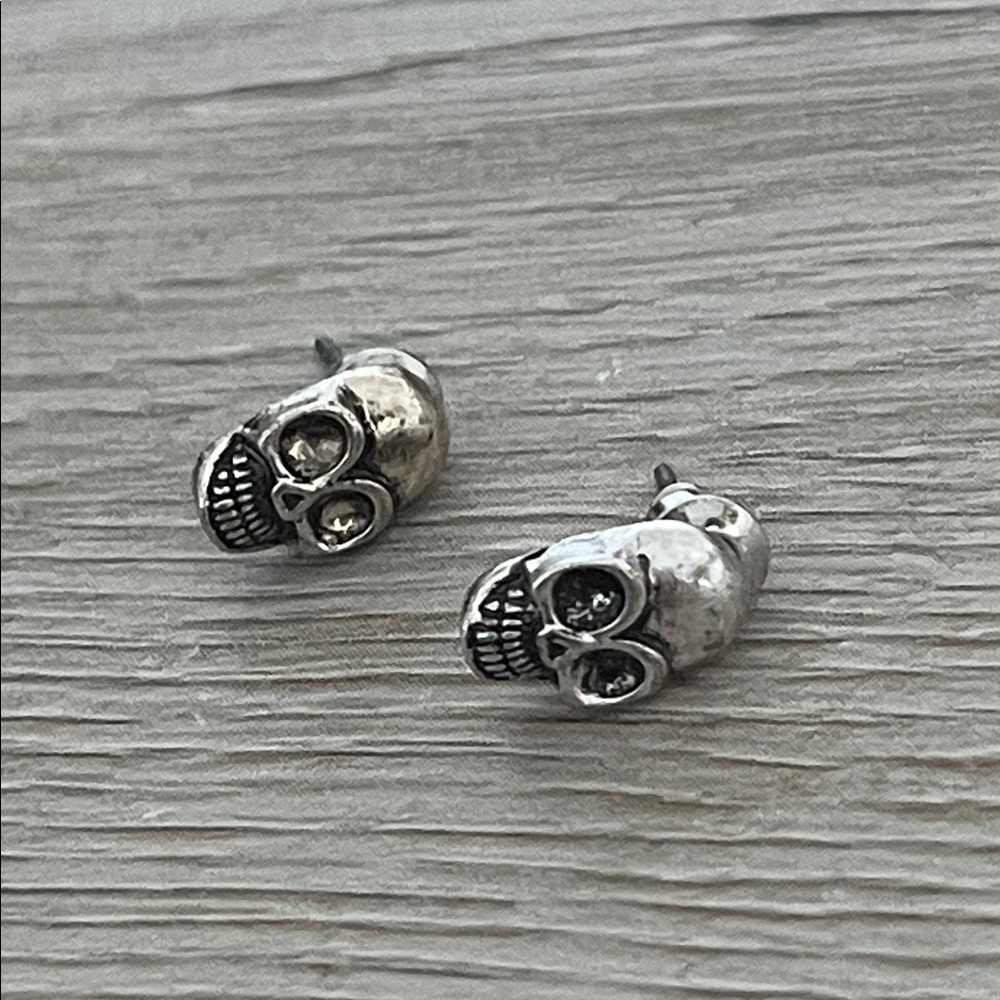 Silver Tone Skull Stud Earrings
